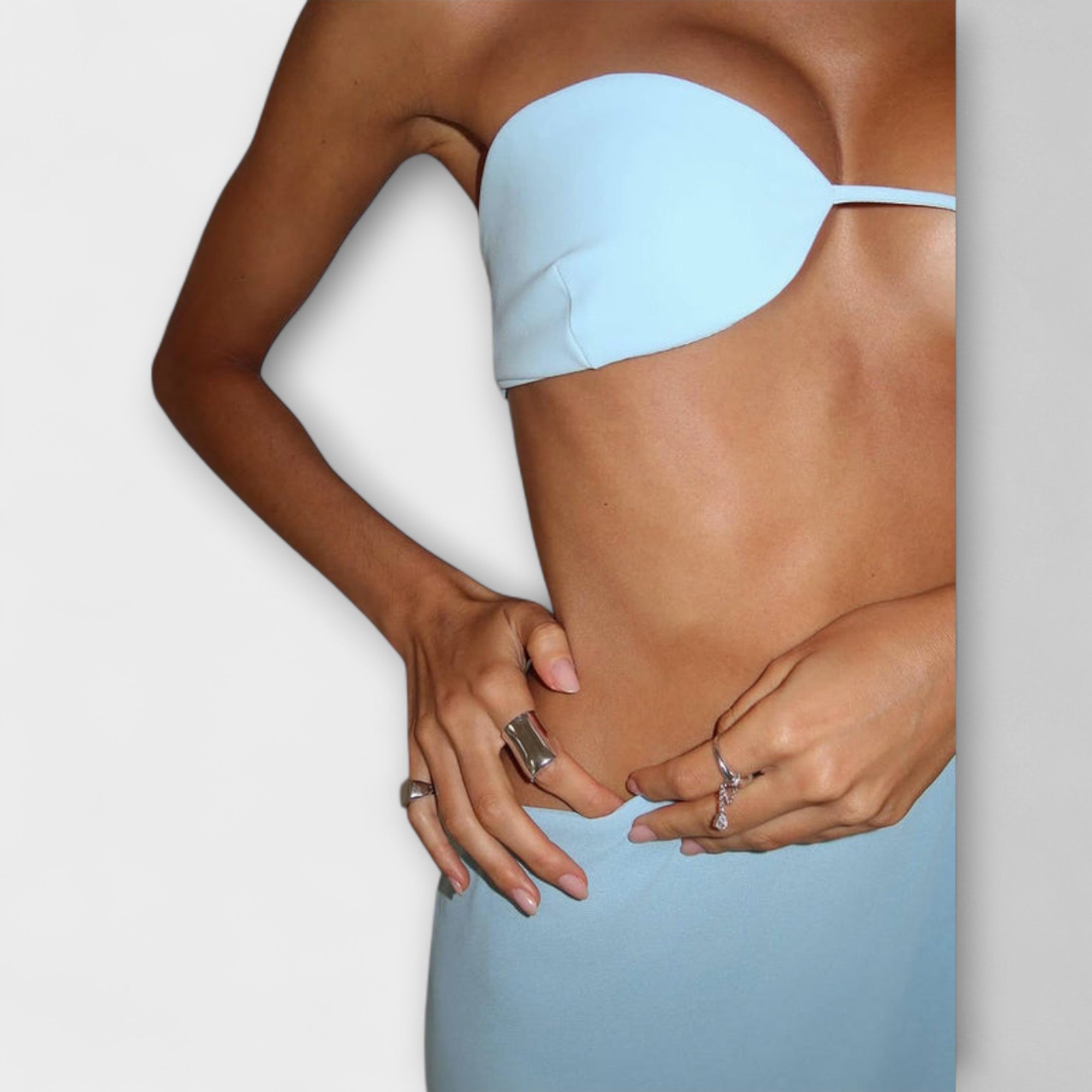 Isabella - Alluring Backless Evening Dress